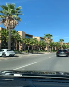 Conduire au Maroc : Le Guide Complet et Conseils de Sécurité